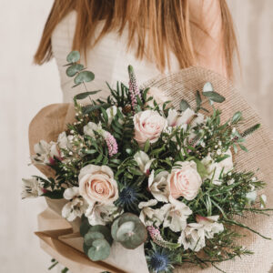 Ramo con flores de temporada