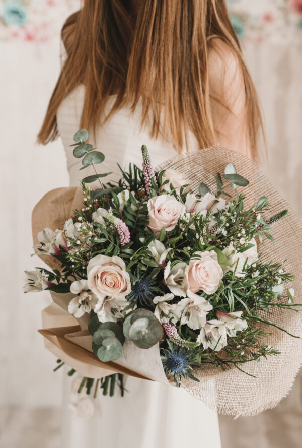 Ramo con flores de temporada