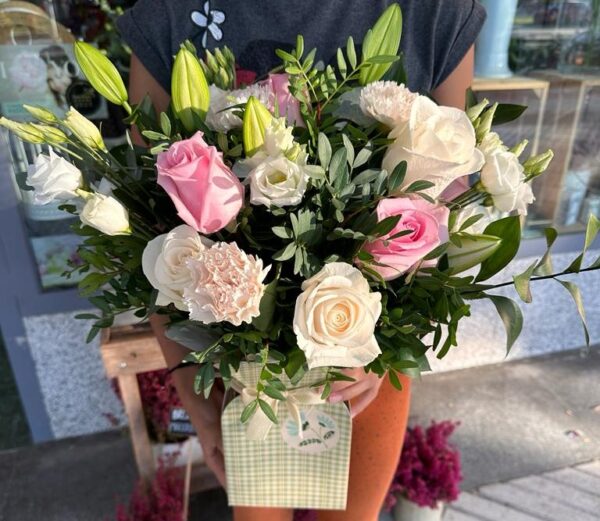Ramo de Flor Natural en Bolsa - Imagen 2