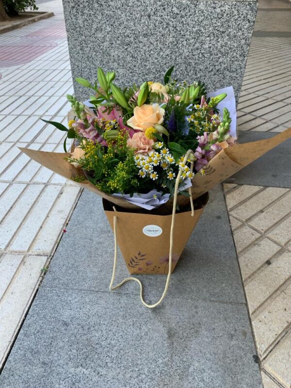 Ramo de Flor Natural en Bolsa - Imagen 3