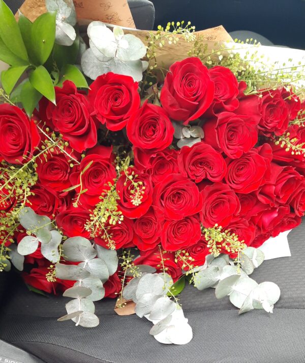 Ramo de rosas rojas XXL - Imagen 4